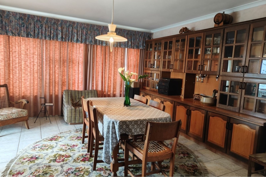 4 Bedroom Property for Sale in Moorreesburg Western Cape